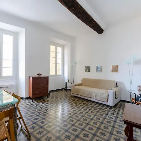 Joivy Charm 1 Bed Apt Overlooking Port Of *