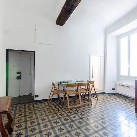 Joivy Charm 1 Bed Apt Overlooking Port Of *