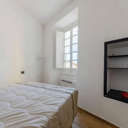 Joivy Charm 1 Bed Apt Overlooking Port Of *